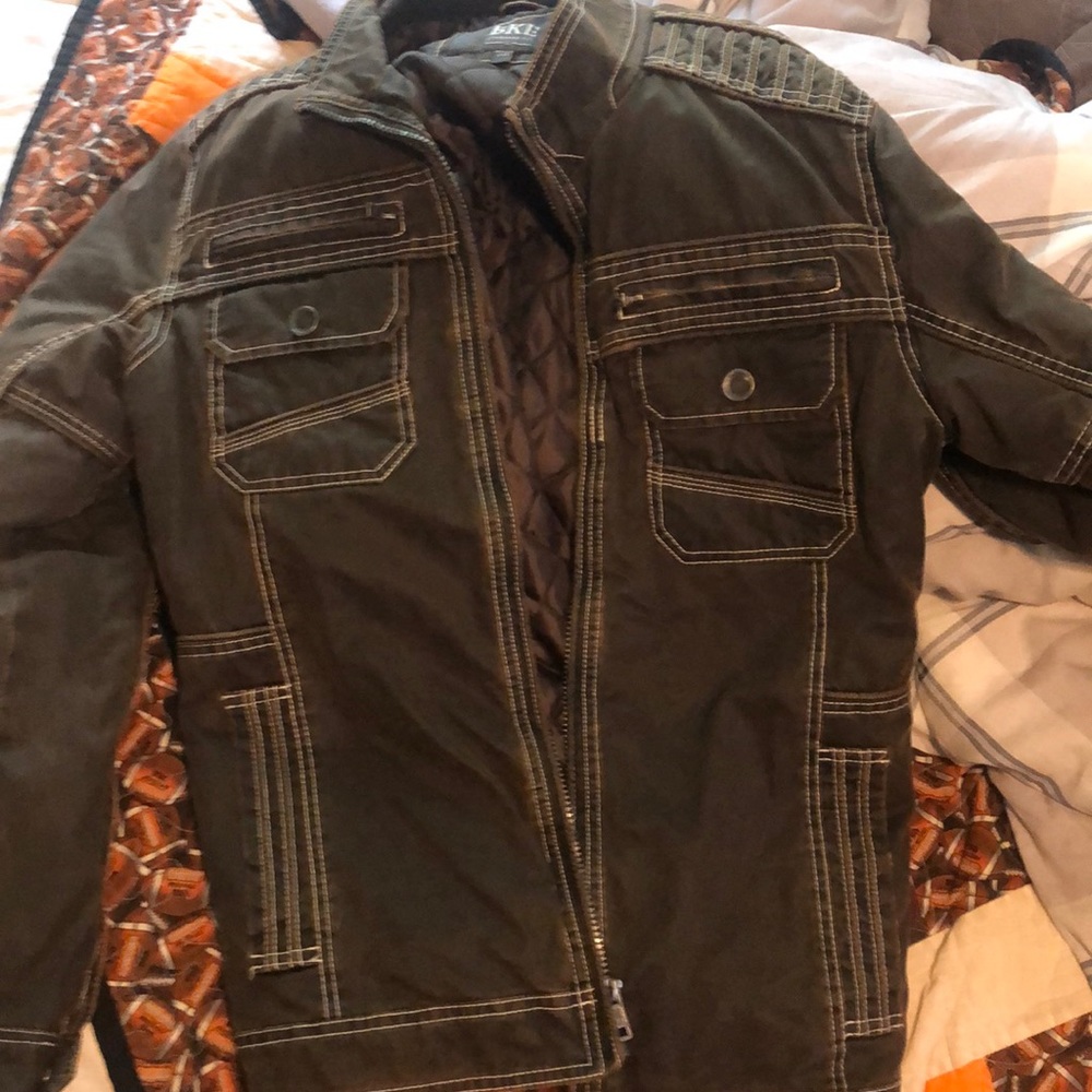 Buckle jacket
